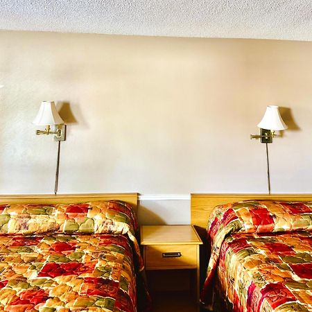Adams Motel Sault Ste. Marie Exterior photo
