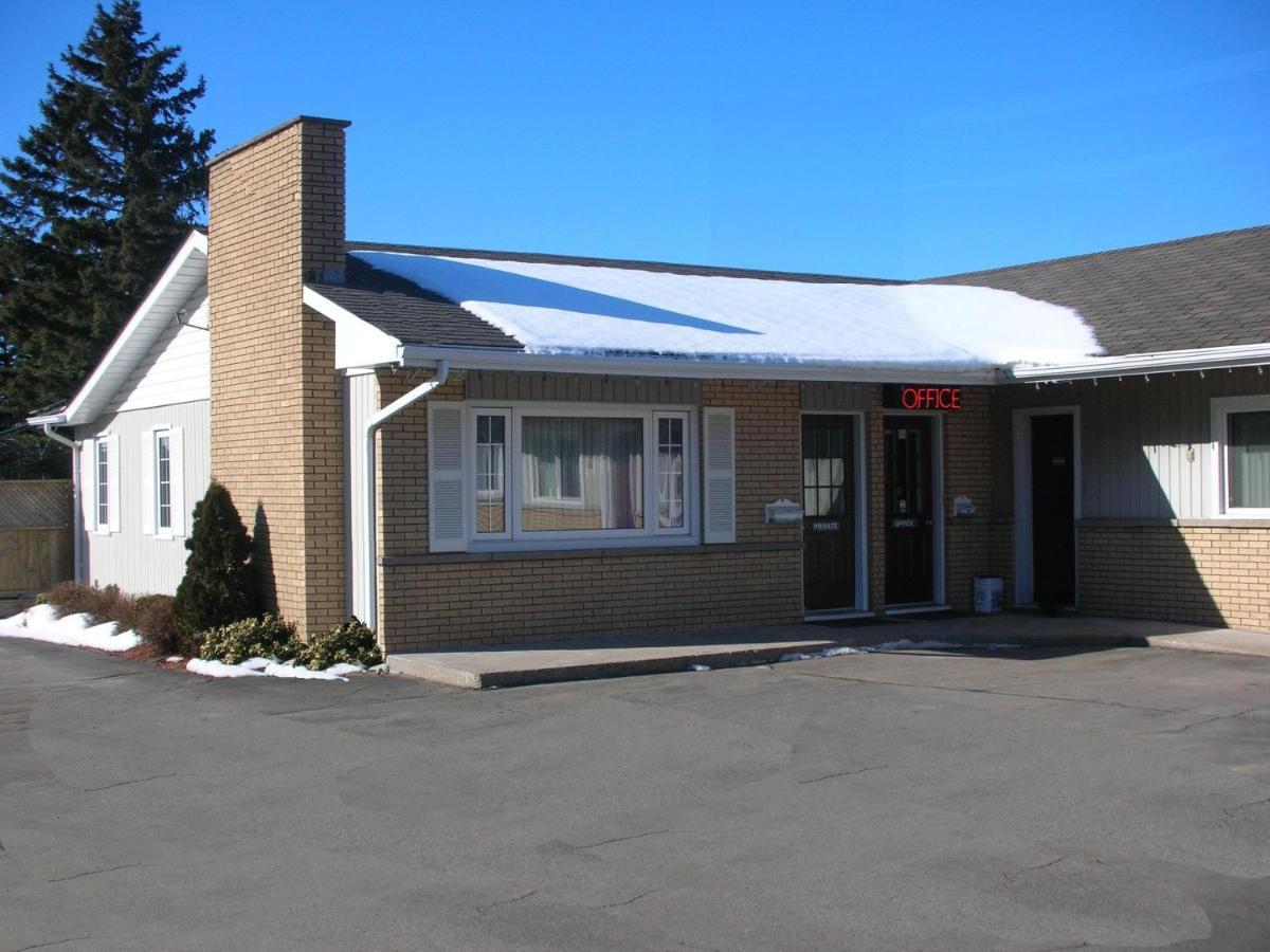 Adams Motel Sault Ste. Marie Exterior photo